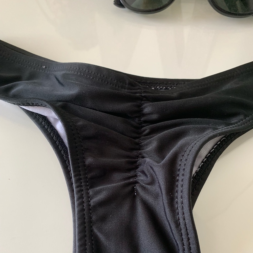 Swim bottoms - Picture 3 of 4